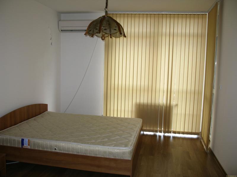 Снимка 2 на тристаен апартамент в Пловдив - Кършияка в категория недвижими имоти дава под наем - 90 м2 на цена  350 EUR 