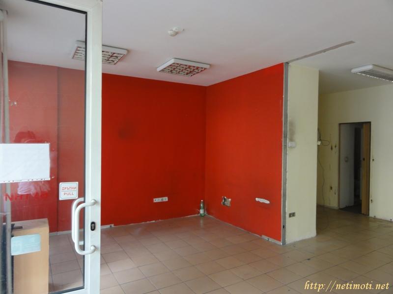 Снимка 4 на магазин в София - Център в категория недвижими имоти дава под наем - 65 м2 на цена  750 EUR 