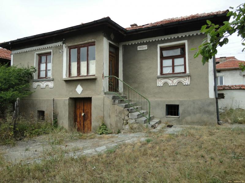 Снимка 0 на къща в София област -  в категория недвижими имоти продава - 100 м2 на цена  32000 EUR 