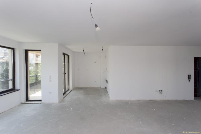 Снимка 3 на тристаен апартамент в София - Лозенец в категория недвижими имоти продава - 120 м2 на цена  200000 EUR 