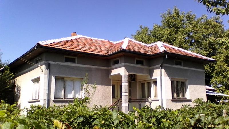 къща в Велико Търново област - с.Павел - категория продава - 2000 м2 на цена 7 500,00 EUR