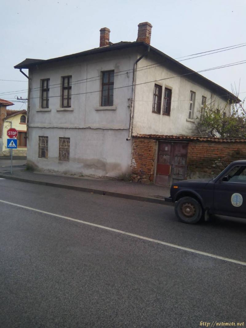 Снимка 0 на къща в Хасково област - гр.Харманли в категория недвижими имоти продава - 350 м2 на цена  20452 EUR 