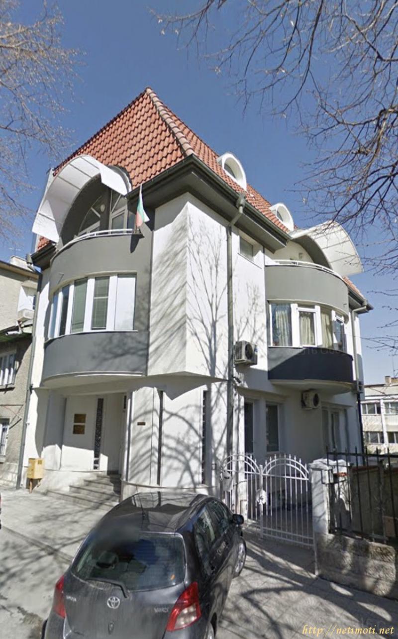 сграда в Шумен - Център - категория продава - 600 м2 на цена 420 000,00 EUR