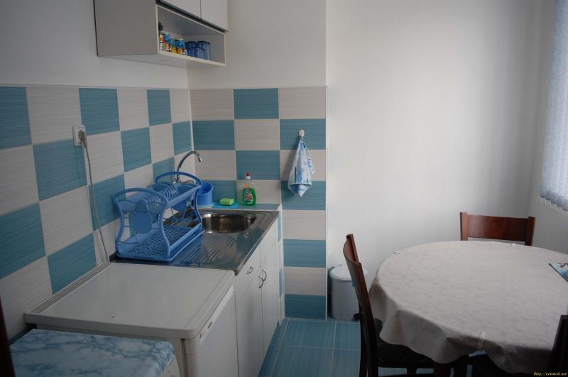 Снимка 3 на двустаен апартамент в Габрово област - гр.Трявна в категория недвижими имоти дава под наем - 70 м2 на цена  26 EUR 