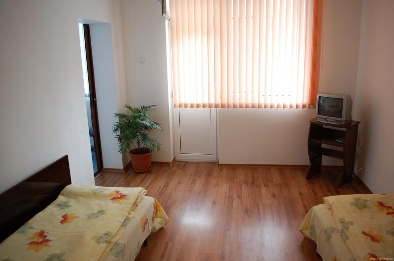 Снимка 4 на двустаен апартамент в Габрово област - гр.Трявна в категория недвижими имоти дава под наем - 70 м2 на цена  26 EUR 