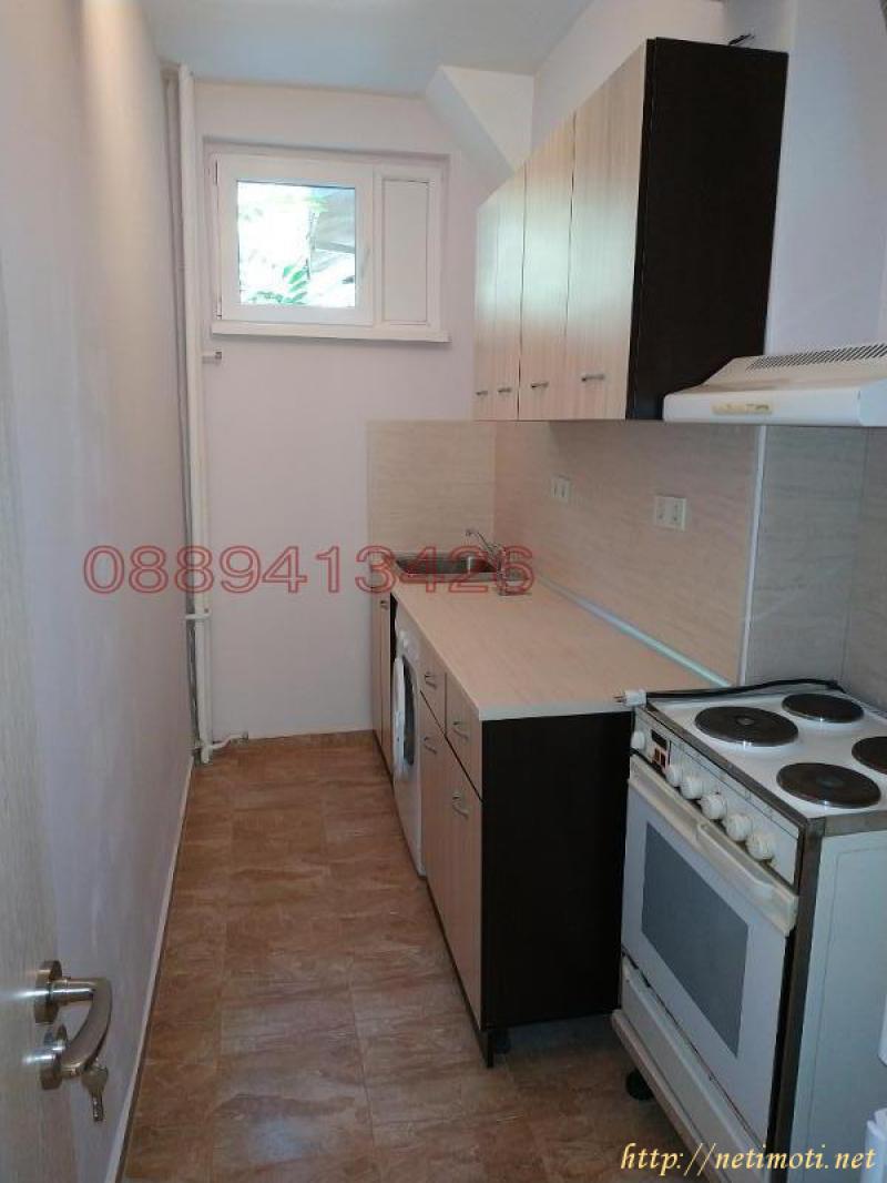 Снимка 7 на тристаен апартамент в София - Център в категория недвижими имоти дава под наем - 80 м2 на цена  455 EUR 