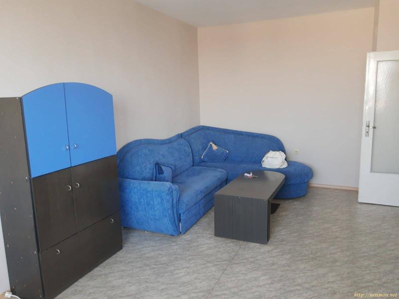 Снимка 0 на тристаен апартамент в Пловдив - Въстанически в категория недвижими имоти дава под наем - 85 м2 на цена  197 EUR 