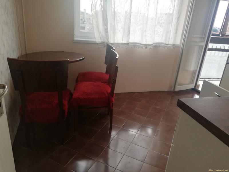 Снимка 5 на тристаен апартамент в Пловдив - Център в категория недвижими имоти дава под наем - 86 м2 на цена  204 EUR 