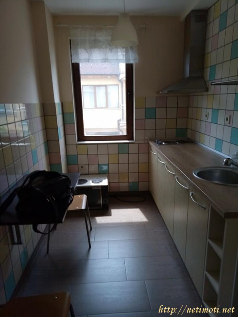 Снимка 1 на тристаен апартамент в Пловдив - Широк Център в категория недвижими имоти дава под наем - 74 м2 на цена  230 EUR 