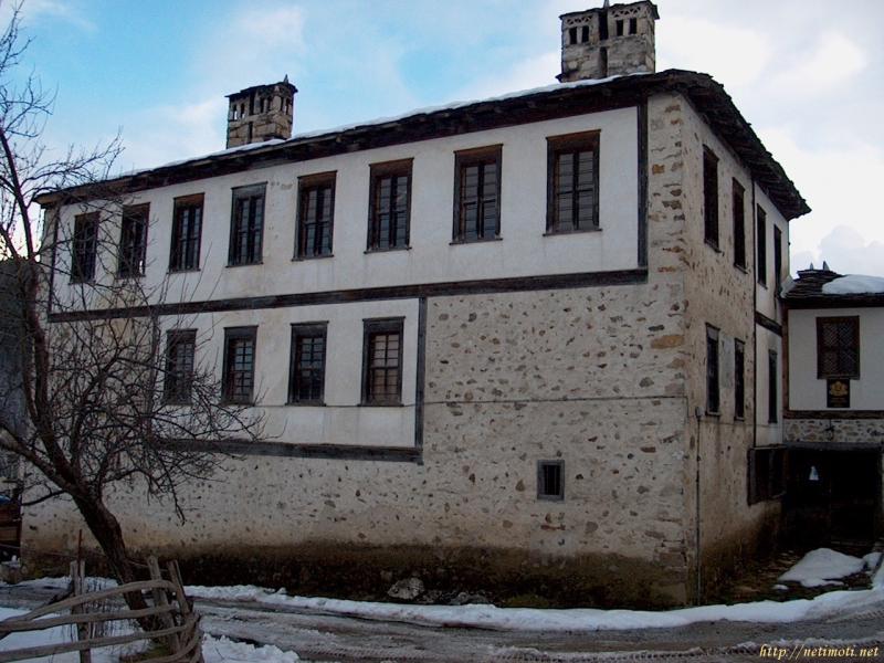 Снимка 2 на къща в Смолян област - с.Буката в категория недвижими имоти продава - 590 м2 на цена  53686 EUR 
