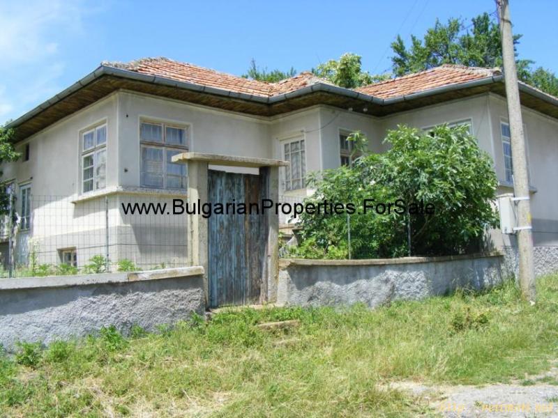 къща в Търговище област - с.Берковски - категория продава - 2255 м2 на цена 7 000,00 EUR