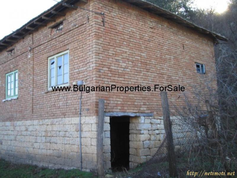 Снимка 1 на къща в Търговище област - с.Осиково в категория недвижими имоти продава - 712 м2 на цена  1200 EUR 