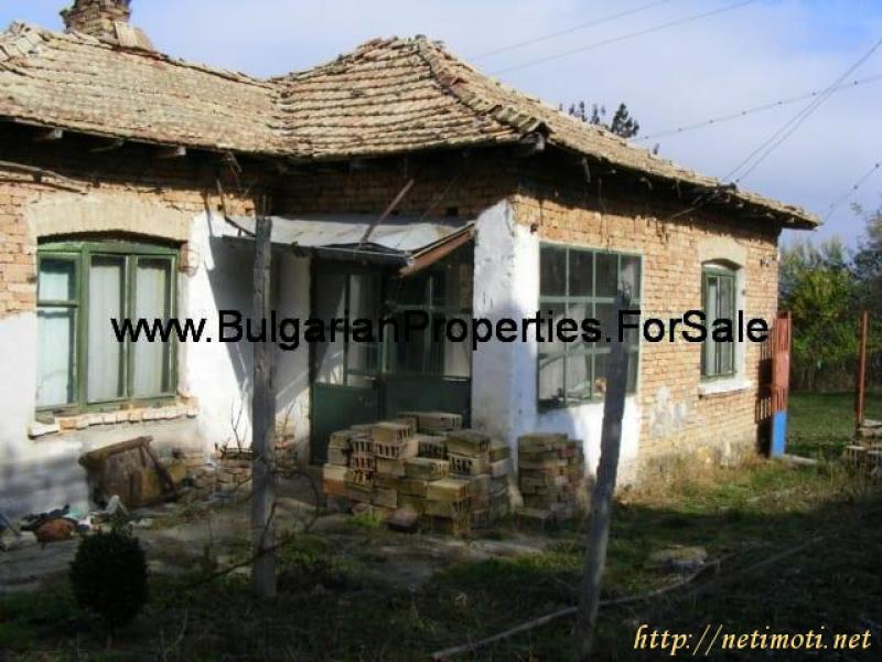 Снимка 2 на къща в Търговище област - с.Паламарца в категория недвижими имоти продава - 900 м2 на цена  4900 EUR 