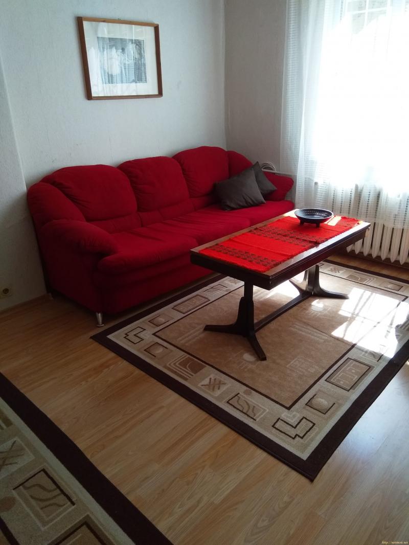 тристаен апартамент в София - Център - категория дава под наем - 74 м2 на цена 390,00 EUR