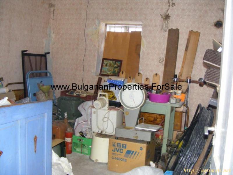 Снимка 4 на къща в Търговище област - с.Берковски в категория недвижими имоти продава - 2255 м2 на цена  7000 EUR 