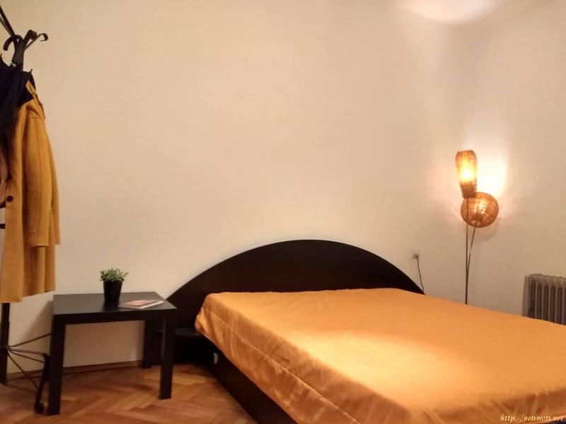 Снимка 2 на едностаен апартамент в София - Лозенец в категория недвижими имоти дава под наем - 40 м2 на цена  358 EUR 