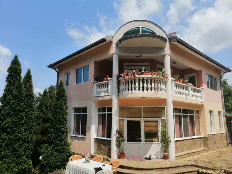 Снимка 0 на къща в Велико Търново област - гр.Горна Оряховица в категория недвижими имоти продава - 180 м2 на цена  206000 EUR 