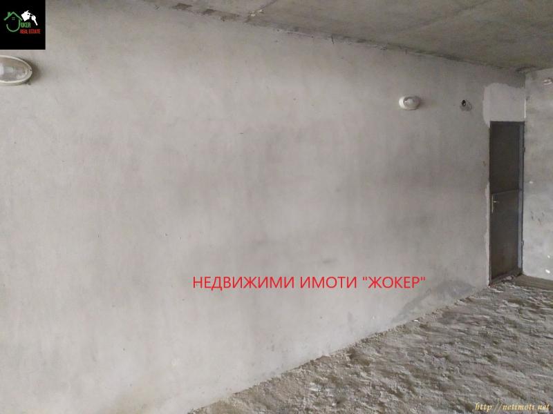 Снимка 2 на гараж в Велико Търново - Бузлуджа в категория недвижими имоти продава - 18 м2 на цена  15000 EUR 