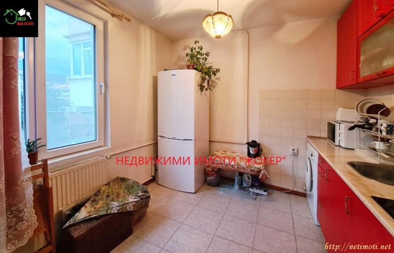 Снимка 1 на тристаен апартамент в Велико Търново - Център в категория недвижими имоти продава - 65 м2 на цена  92700 EUR 