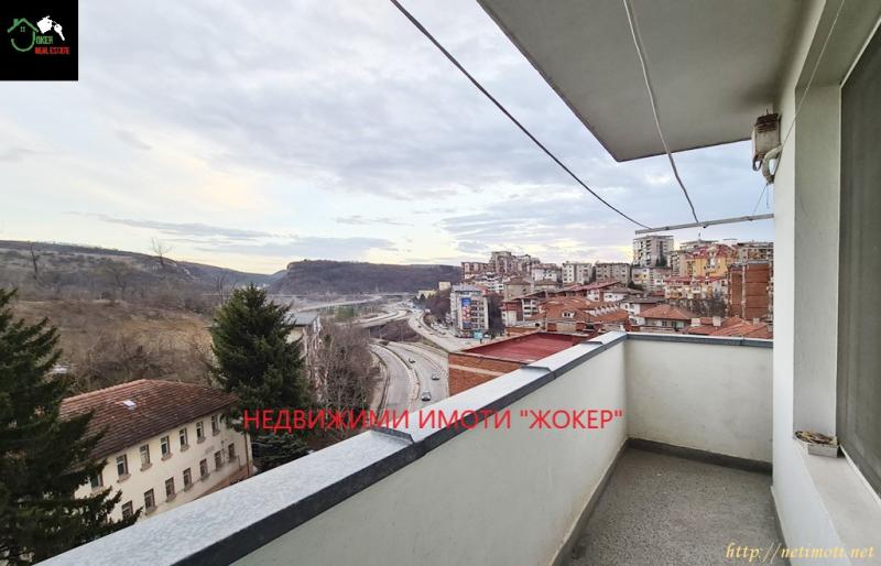 Снимка 8 на тристаен апартамент в Велико Търново - Център в категория недвижими имоти продава - 65 м2 на цена  92700 EUR 