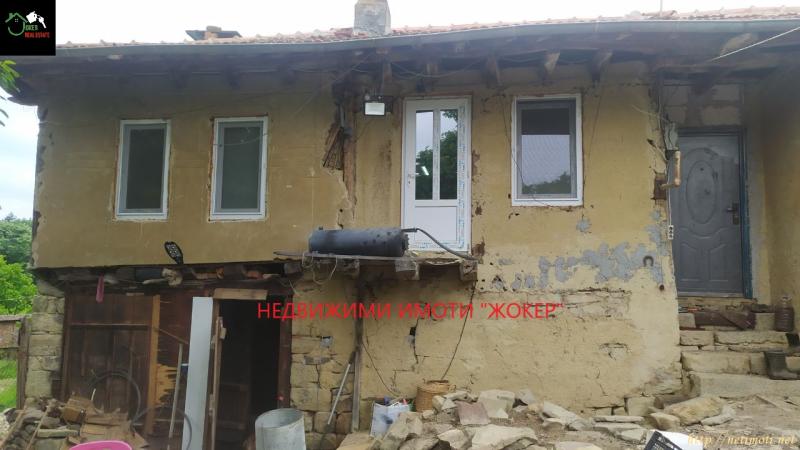 Снимка 1 на къща в  - с.Габровци в категория недвижими имоти продава - 156 м2 на цена  29600 EUR 