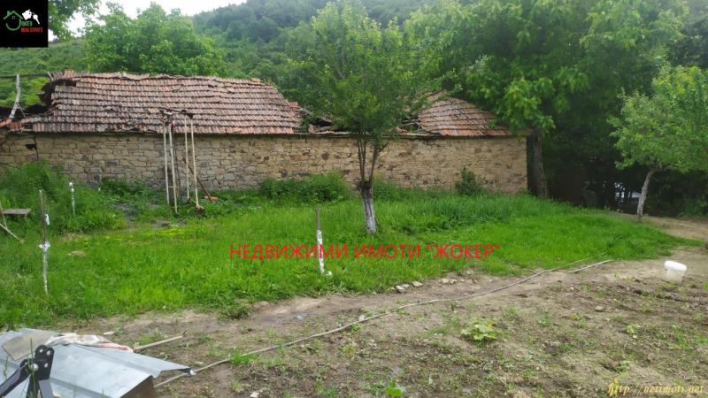 Снимка 2 на къща в  - с.Габровци в категория недвижими имоти продава - 156 м2 на цена  29600 EUR 