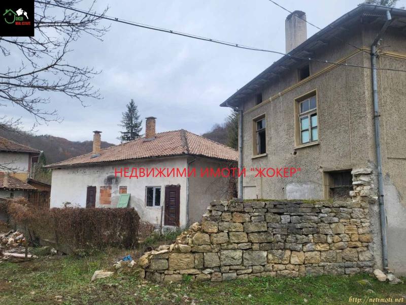 Снимка 2 на къща в Велико Търново област - с.Войнежа в категория недвижими имоти продава - 290 м2 на цена  65000 EUR 