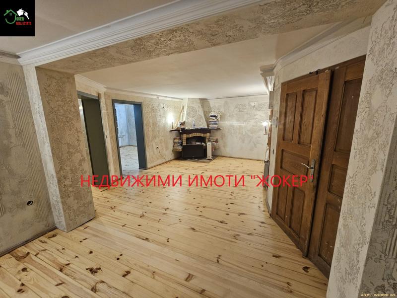 Снимка 5 на къща в Велико Търново - Център в категория недвижими имоти продава - 164 м2 на цена  255000 EUR 
