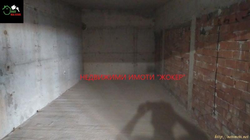 Снимка 2 на гараж в Велико Търново - Бузлуджа в категория недвижими имоти продава - 25 м2 на цена  0 EUR 
