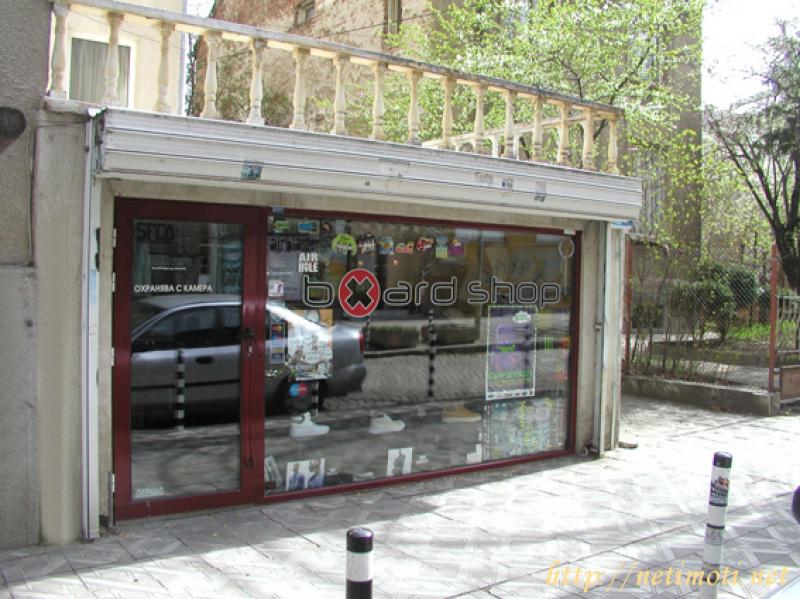 Снимка 1 на офис в София - Център в категория недвижими имоти дава под наем - 60 м2 на цена  350 EUR 