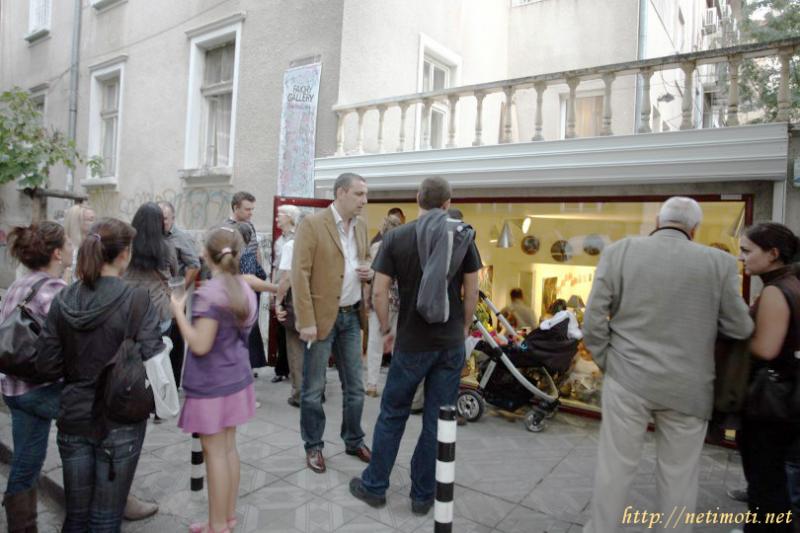 Снимка 4 на магазин в София - Център в категория недвижими имоти дава под наем - 60 м2 на цена  350 EUR 