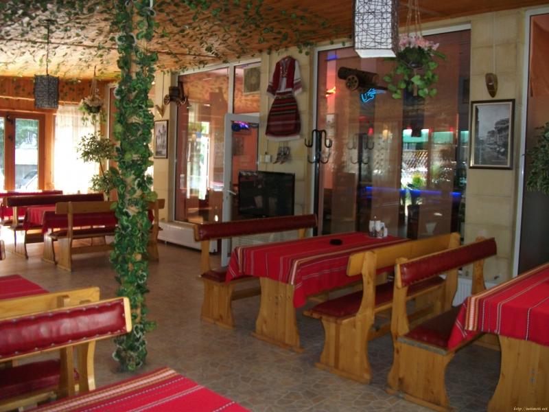 Оферта за недвижим имот с номер 20137: заведение в София - Надежда 2 в категория дава под наем - 190 м2 на цена 650 EUR - снимка номер 2 Снимка 2 на заведение в София - Надежда 2 в категория недвижими имоти дава под наем - 190 м2 на цена 650 EUR