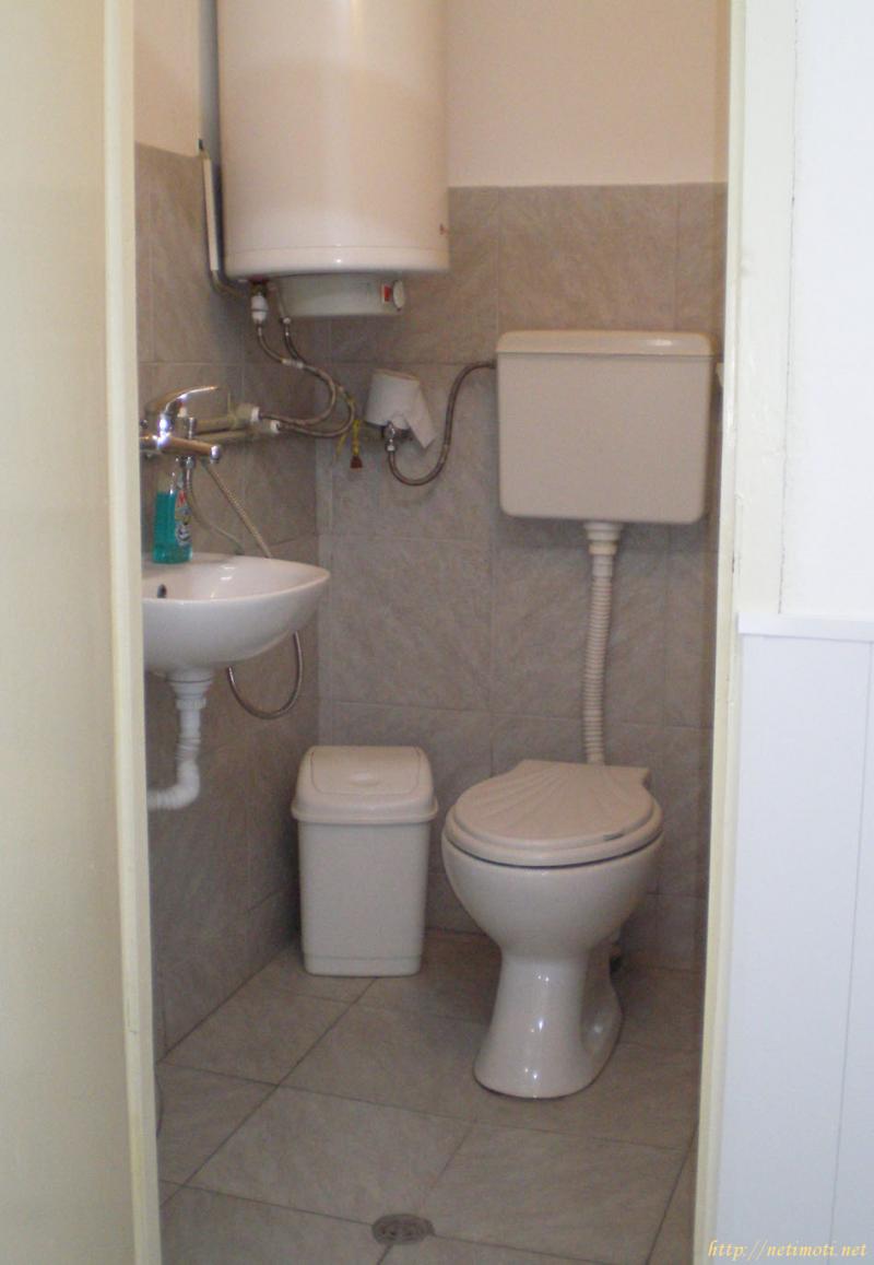 Оферта за недвижим имот с номер 17913: помещение в Пловдив - Център в категория дава под наем - 30 м2 на цена 102 EUR - снимка номер 3 Снимка 3 на помещение в Пловдив - Център в категория недвижими имоти дава под наем - 30 м2 на цена 102 EUR