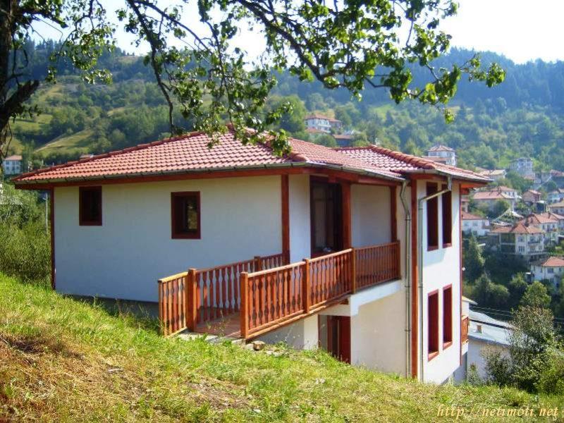 Снимка 1 на къща в Смолян област - с.Момчиловци в категория недвижими имоти продава - 184 м2 на цена  120000 EUR 