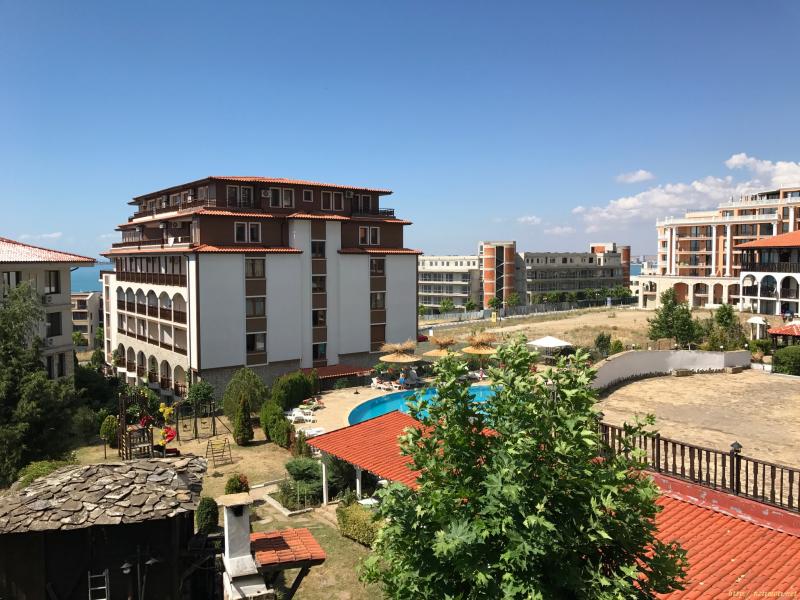 Оферта за недвижим имот с номер 17678: двустаен апартамент в Бургас област - с.Свети Влас в категория продава - 69 м2 на цена 42000 EUR - снимка номер 4 Снимка 4 на двустаен апартамент в Бургас област - с.Свети Влас в категория недвижими имоти продава - 69 м2 на цена 42000 EUR