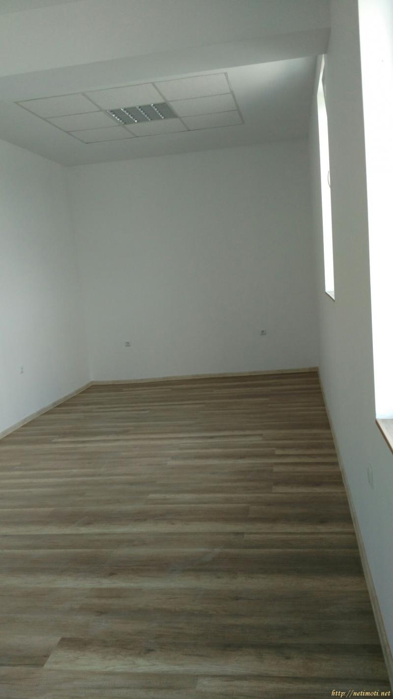 Оферта за недвижим имот с номер 17729: офис в Шумен - Широк център в категория дава под наем - 32 м2 на цена 82 EUR - снимка номер 2 Снимка 2 на офис в Шумен - Широк център в категория недвижими имоти дава под наем - 32 м2 на цена 82 EUR