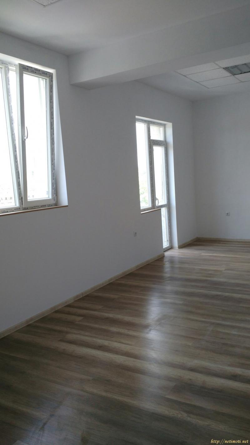 Оферта за недвижим имот с номер 17729: офис в Шумен - Широк център в категория дава под наем - 32 м2 на цена 82 EUR - снимка номер 3 Снимка 3 на офис в Шумен - Широк център в категория недвижими имоти дава под наем - 32 м2 на цена 82 EUR