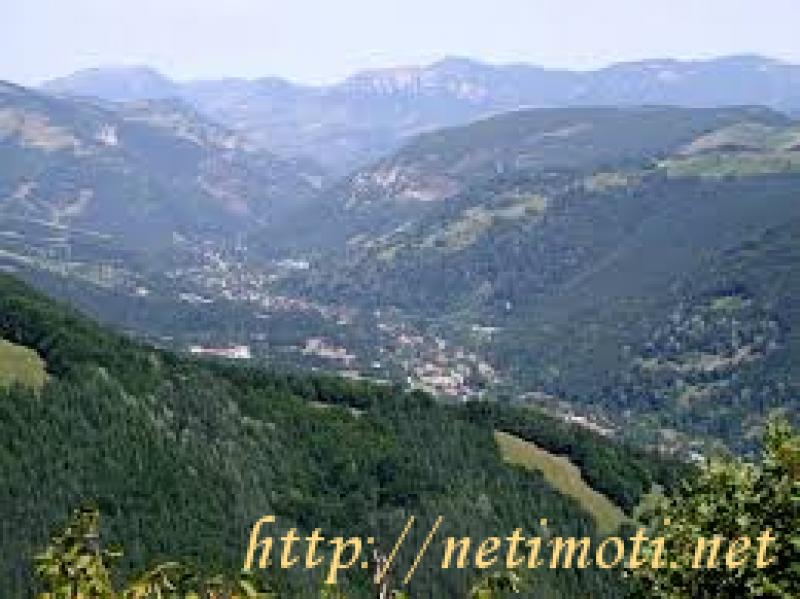 Снимка 1 на парцел в Ловеч област - с.Рибарица в категория недвижими имоти продава - 500 м2 на цена  18500 EUR 