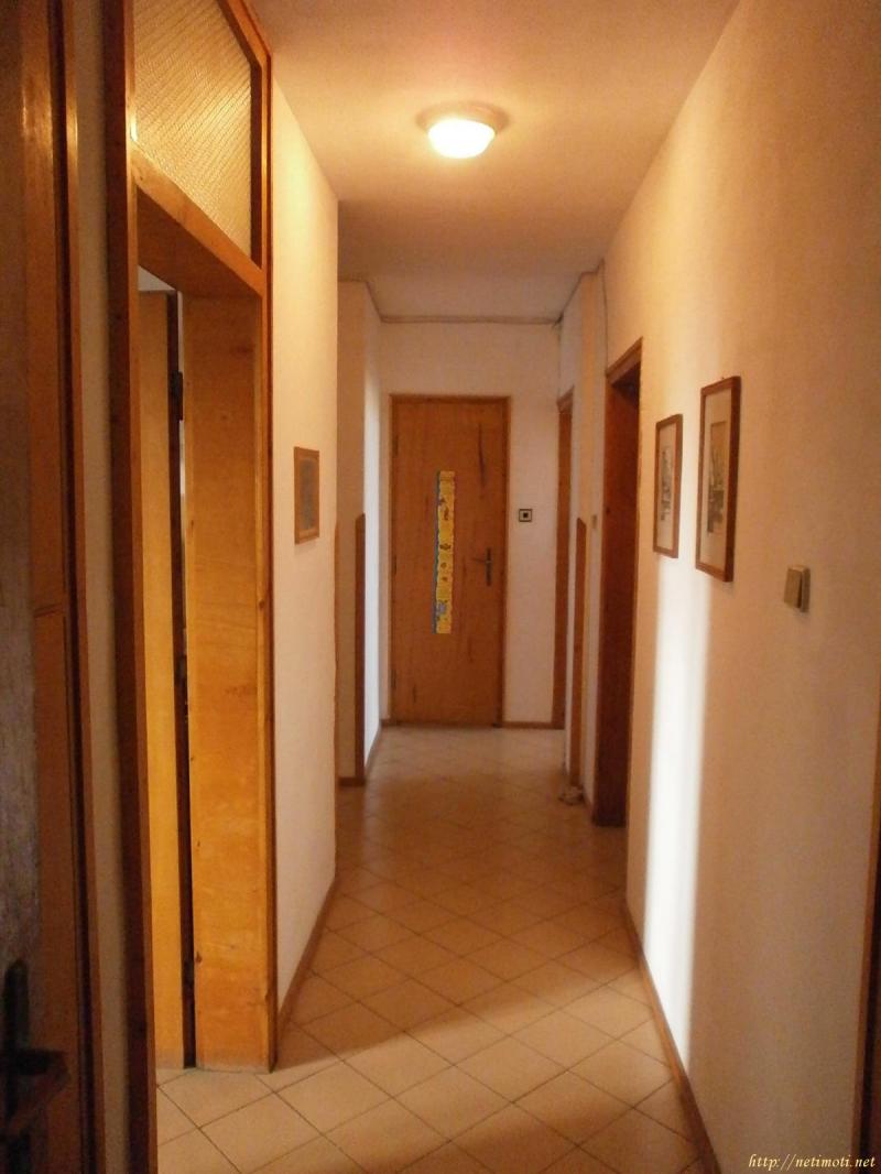 Снимка 5 на тристаен апартамент в София - Зона Б18 в категория недвижими имоти продава - 92 м2 на цена  118000 EUR 