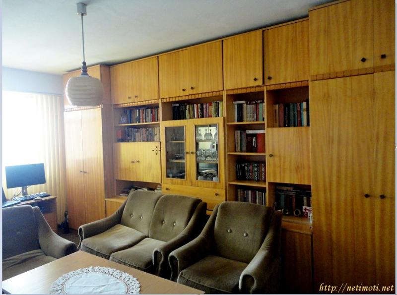 снимка на тристаен апартамент в Пазарджик Център