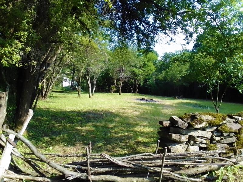 Снимка 1 на парцел в София област - с.Равнище в категория недвижими имоти продава - 1000 м2 на цена  7669 EUR 