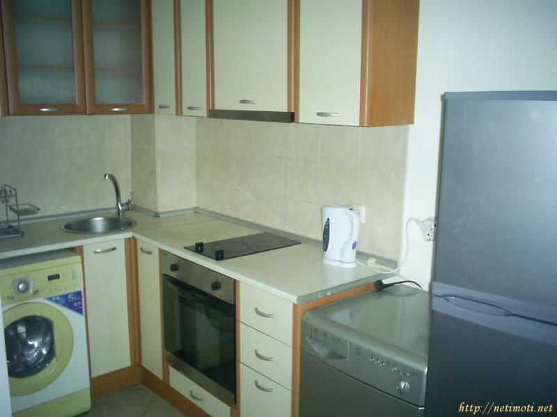 Снимка 2 на тристаен апартамент в София - Красно Село в категория недвижими имоти дава под наем - 77 м2 на цена  409 EUR 