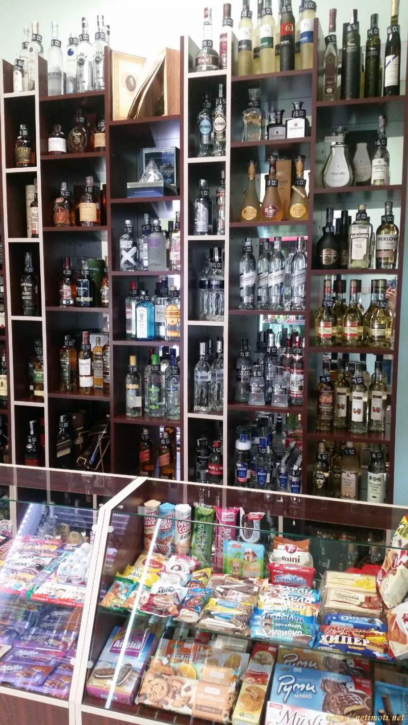 Снимка 1 на магазин в Перник - Проучване в категория недвижими имоти дава под наем - 30 м2 на цена  6647 EUR 