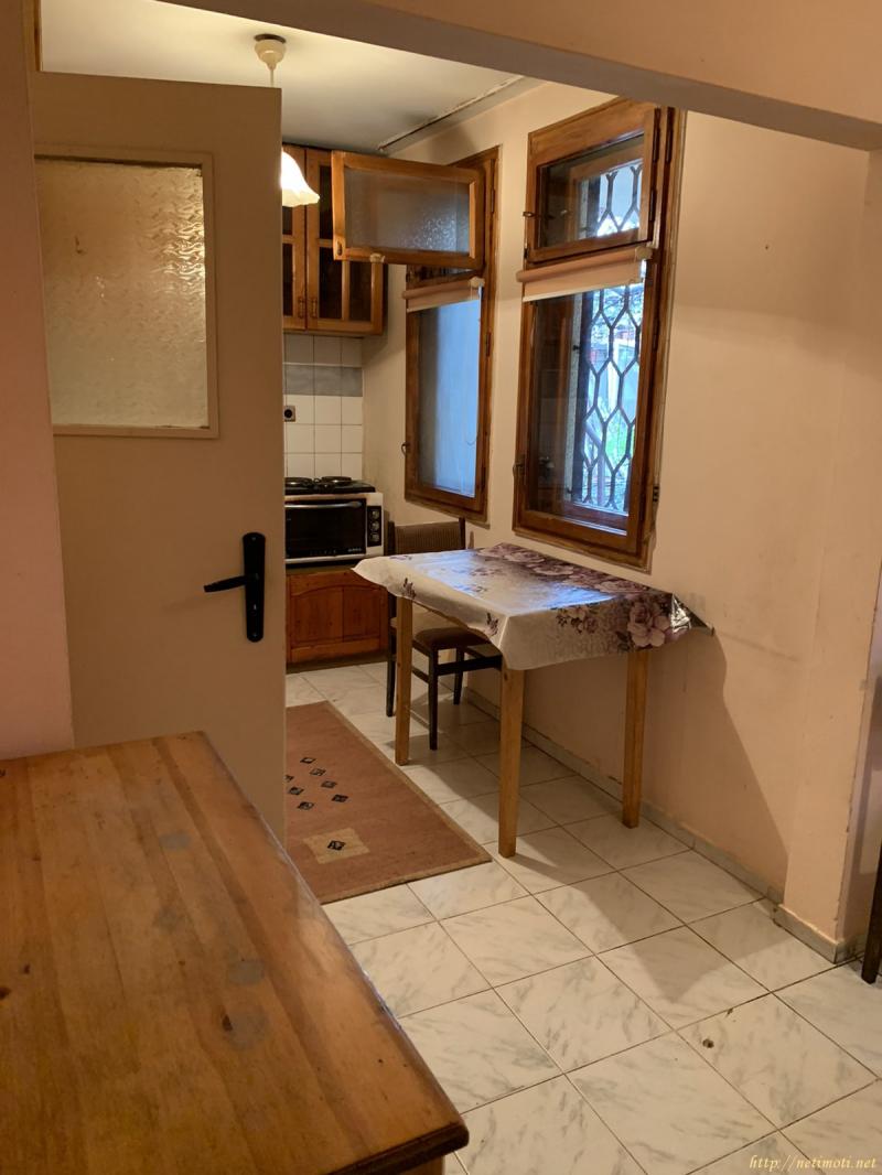 Снимка 1 на тристаен апартамент в Пловдив - Въстанически в категория недвижими имоти продава - 70 м2 на цена  152 EUR 