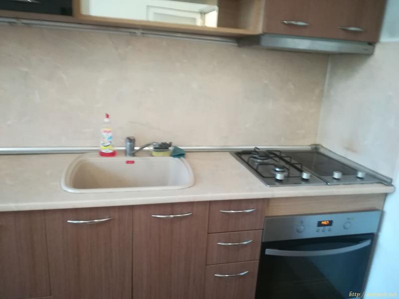 Оферта за недвижим имот с номер 20103: тристаен апартамент в Пловдив - Център в категория търси под наем - 87 м2 на цена 230 EUR - снимка номер 2 Снимка 2 на тристаен апартамент в Пловдив - Център в категория недвижими имоти търси под наем - 87 м2 на цена 230 EUR