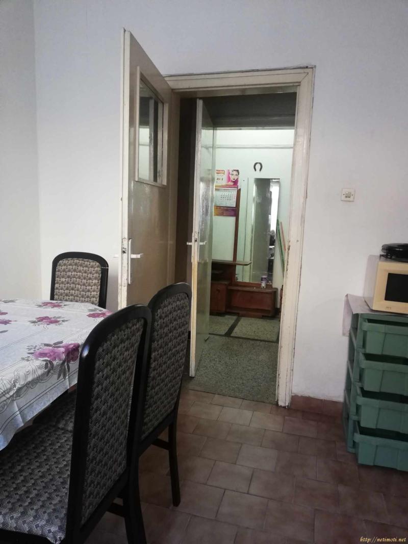 Снимка 4 на многостаен апартамент в Пловдив - Център в категория недвижими имоти дава под наем - 102 м2 на цена  281 EUR 