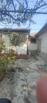 Категория : недвижими имоти дава под наем ; вид на имота : къща в Пловдив - Център на цена 307 EUR