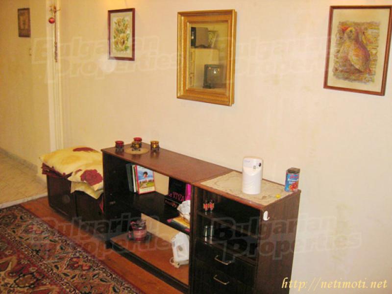 Снимка 2 на едностаен апартамент в София -  в категория недвижими имоти дава под наем - 32 м2 на цена  235 EUR 