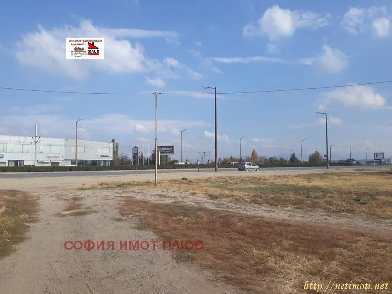 Оферта за недвижим имот с номер 19473: парцел в София - Левски в категория продава - 2253 м2 на цена 360000 EUR - снимка номер 4 Снимка 4 на парцел в София - Левски в категория недвижими имоти продава - 2253 м2 на цена 360000 EUR