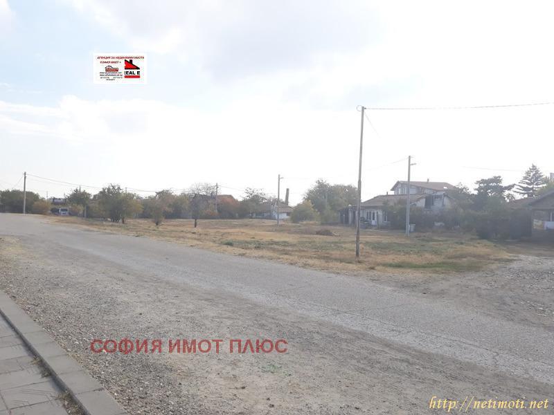 Оферта за недвижим имот с номер 19473: парцел в София - Левски в категория продава - 2253 м2 на цена 360000 EUR - снимка номер 7 Снимка 7 на парцел в София - Левски в категория недвижими имоти продава - 2253 м2 на цена 360000 EUR